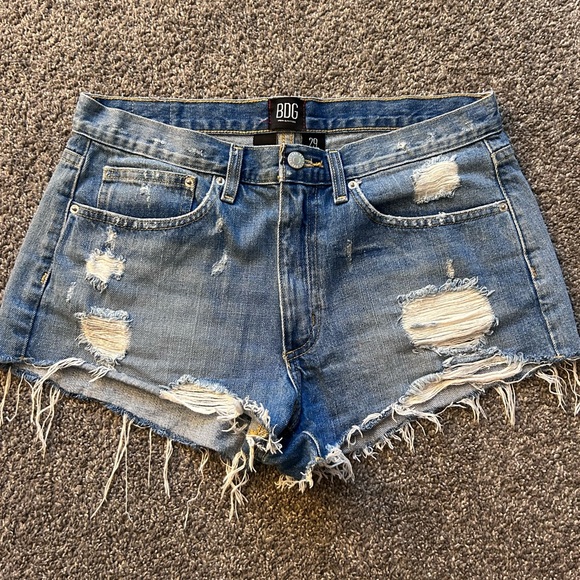 BDG Mid Rise Denim Short - Picture 1 of 3